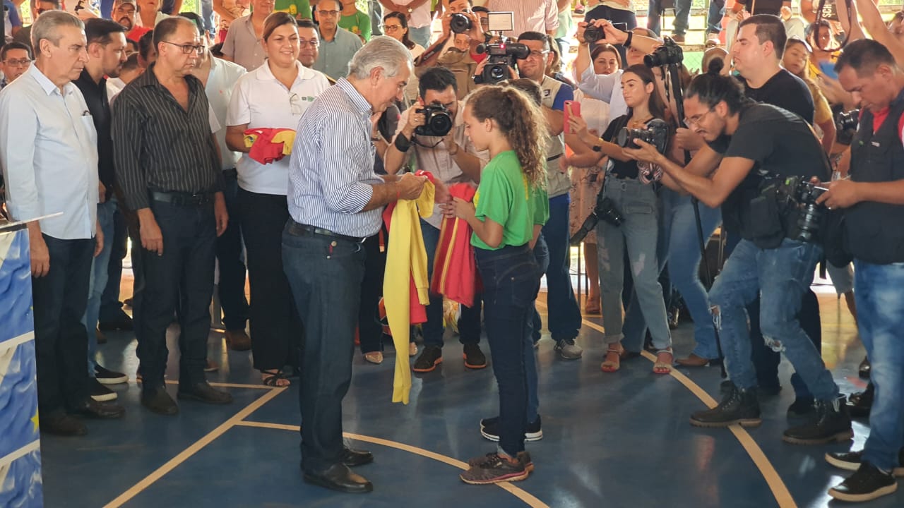 Prefeitura Municipal de Anastácio-MS - Exército realiza cerimônia